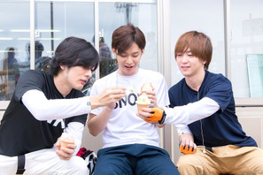 千葉雄大ら「男子旅」で女子力発揮!?　自撮りや被りモノ姿のオフショットも到着 画像