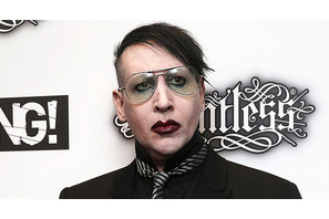 マリリン・マンソン、ドラマのために本物のヒルを食べるフリ！ 画像