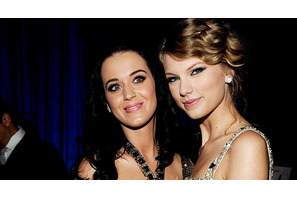 テイラー・スウィフト、ケイティ・ペリーとの不仲を暴露される 画像