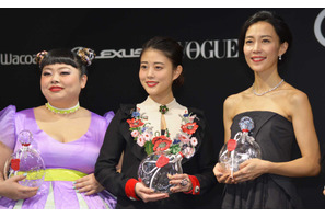 高畑充希＆渡辺直美ら艶やかなドレス姿を披露「VOGUE Women of the Year」授賞式 画像