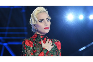 レディー・ガガ、PTSDとの闘いを明かす 画像