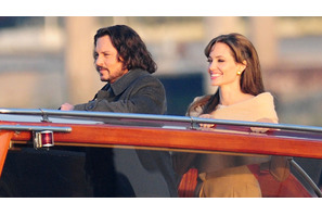 ついにジョニー＆アンジーがツーショットで登場！　ヴェネチアでの新作撮影は順調 画像