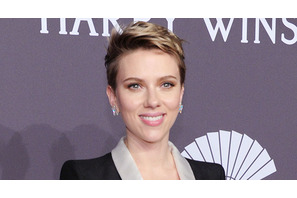 スカーレット・ヨハンソン、搾乳器をアカデミー賞で紛失!? 画像