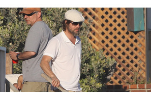 ブランジェリーナが家族や友人とビーチ・パーティ 画像