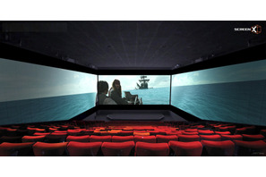 お台場に日本初の3面スクリーン登場！上映第1弾は『パイレーツ・オブ・カリビアン』 画像