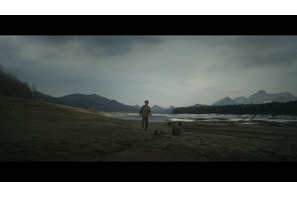 山崎賢人、“時を超える”CMの壮大なロングVer.解禁！注目若手俳優と共演 画像