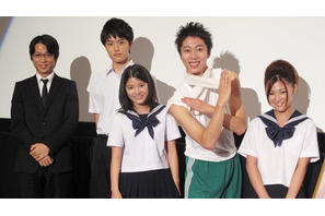 川島海荷　猛暑の乗り切り方は「地べたっ子になる」 画像