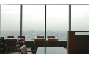 スカイツリーが目の前に！ 絶景と共に味わうモダンな”和イタリアン” 画像