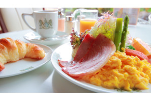 全方位フォトジェニック！ 贅沢な空間でいただくオーセンティックなカフェ朝食 画像