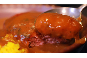 愛されて30年以上！スパイスが香る”グツグツ”壺焼きカレー 画像