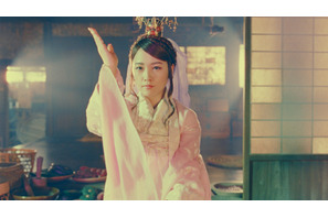 三太郎の“新メンバー”に織ちゃん登場！川栄李奈がパラパラを披露 画像