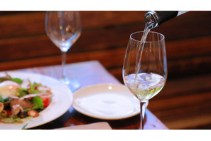 お腹も心も満たせるオーガニックフレンチと自然派ワインの人気店 画像