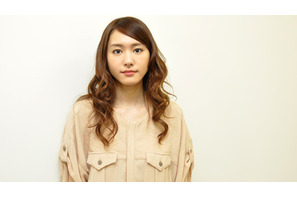 新垣結衣インタビュー　22歳を迎えたいま、理想の人は「背中を押しあえる人」 画像