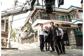 チョ・インソン＆チョン・ウソン『ザ・キング』の魅力語るメイキング映像入手 画像