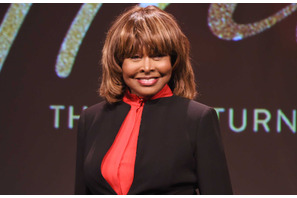 ティナ・ターナーの息子が遺体で発見、銃身自殺か 画像