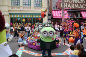 【USJ】ハロウィンはパークでお菓子キャッチ！「ハッピー・トリック・オア・トリート」が楽しすぎる 画像