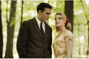 40年代ファッションを最旬女優たちが着こなす『ライ麦畑の反逆児』 画像