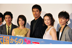 阿部寛、若手キャストの成長に「大人になったな」と笑顔 画像