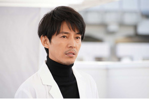 藤木直人の白衣＆タートル姿に「ドツボ」の声…「イノセンス～冤罪弁護士～」4話 画像