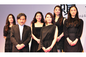 小泉今日子、蒼井優の生着替えを絶賛！　「背中がきれいでした」 画像