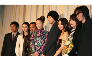 お祝いムード一色！『子宮の記憶／ここにあなたがいる』松雪泰子、柄本佑、寺島進初日舞台挨拶 画像