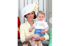 キャサリン妃、ルイ王子は「何でも抱っこしたがる」ジョージ王子＆シャーロット王女の近況も明かす 画像