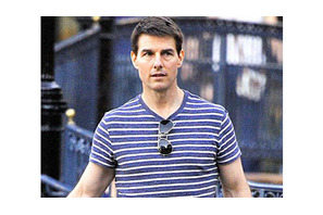 トム・クルーズ、新作の撮影現場で重症を負ったクルーにプライベートジェットを提供 画像