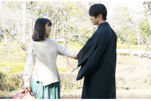 浜辺美波と横浜流星に原作ファンから「漫画そのまま」の声…「私たちはどうかしている」1話 画像