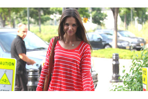 ケイティ・ホームズ、数週間前からサイエントロジーに監視されていた？ 画像