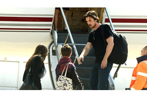 『ダークナイト　ライジング』キャストが帰国の途に　C・ベイルが声明を発表 画像