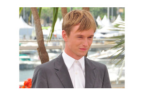 『永遠の僕たち』ヘンリー・ホッパー、15歳少女に対するレイプ容疑で訴えられる 画像