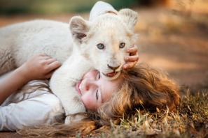 少女とライオンの友情描く…全世界57か国で大ヒットの映画が日本上陸 画像
