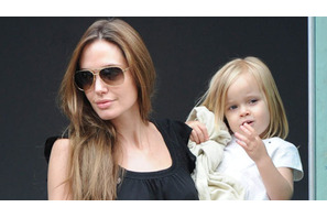 アンジェリーナ・ジョリー、魔女VS姫で4歳の愛娘と初の親子競演！ 画像