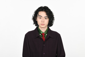 菅田将暉、28歳を迎え「第二ステージの始まり」新ドラマ「コントが始まる」共演者の印象も語る 画像