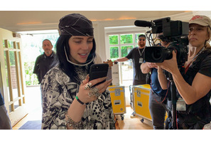 ビリー・アイリッシュのドキュメンタリー映画『世界は少しぼやけている』公開決定 画像