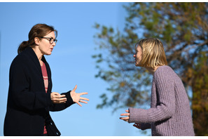 ケイト＆ミア、“母”の決意を巡り言い争う『ブラックバード』シーン写真 画像
