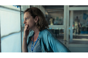 家族を守るため奔走、すぐ側で処刑が始まる…『アイダよ、何処へ？』予告編 画像