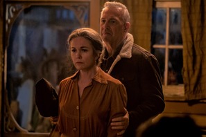 ダイアン・レイン＆ケビン・コスナーにイカれた家族の狂気が襲い掛かる…『すべてが変わった日』予告 画像