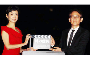 草刈民代＆周防正行監督、「ミッドタウン・クリスマス2012」点灯式に仲良く出席！ 画像