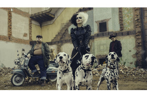 『クルエラ』の迷コンビ、ホーレス＆ジャスパーの愛犬を熱演する“名優”に注目 画像