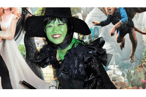 【Photoレポート】「南海キャンディーズ」しずちゃん、顔面真緑の魔女に変身… 画像