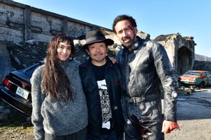 ニコラス・ケイジ×園子温メイキング写真『プリズナーズ・オブ・ゴーストランド』 画像