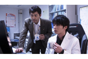 田中圭“神保”が発した遺伝子の名に「もはや早口言葉」、安田顕“安堂”の“ある行動”にも注目集まる…「らせんの迷宮 ～DNA科学捜査～」3話 画像