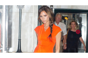 ヴィクトリア・ベッカム、コレクション・ショーの前はいまでも緊張!? 画像