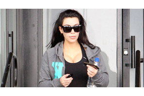 妊娠14週目のキム・カーダシアン、妊娠線予防の秘訣を公開！ 画像