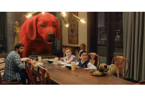 2人の絆でピンチを乗り越えられるか…？『でっかくなっちゃった赤い子犬 僕はクリフォード』吹替版予告編 画像