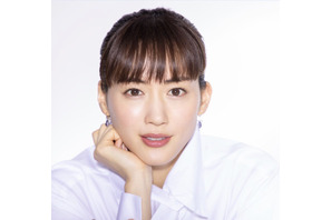 綾瀬はるか、初の月9主演で弁護士役「全力疾走している感じ」ドラマ「元彼の遺言状」 画像