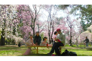 監督一家が全焼した自宅から見つけた大切なものとは…『焼け跡クロニクル』希望あふれる予告編 画像