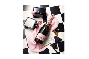 Loveなシーズンのギフトにぴったり！ メッセージ付きのシャンパンはいかが？ 画像