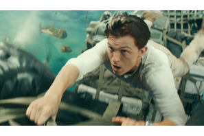 「5週間かけて撮影した」絶対絶命なエア・バトルシーン『アンチャーテッド』 画像